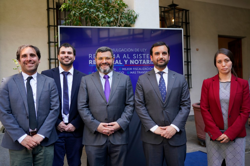 Promulgación_Notarios_04